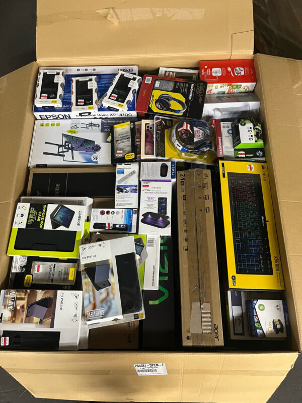 TARGET ELECTRONICS MEGA MYSTERY BOX - Image 2