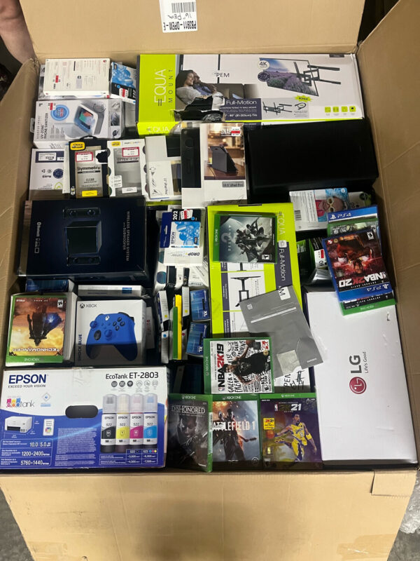 TARGET ELECTRONICS MEGA MYSTERY BOX - Image 4
